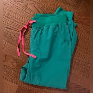 Figs Safety Green Zamora